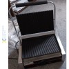 Professionel kontaktgrill stor, rillede plader 2,2kW | Adexa EG02A